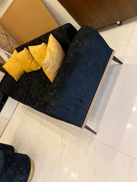 luxury sofa/ 3 seater sofa plus stools only 5