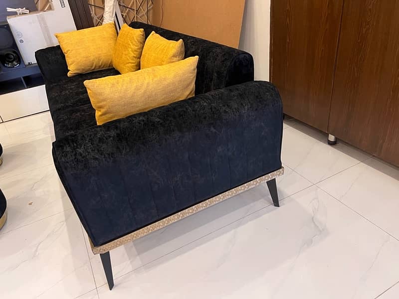 luxury sofa/ 3 seater sofa plus stools only 11