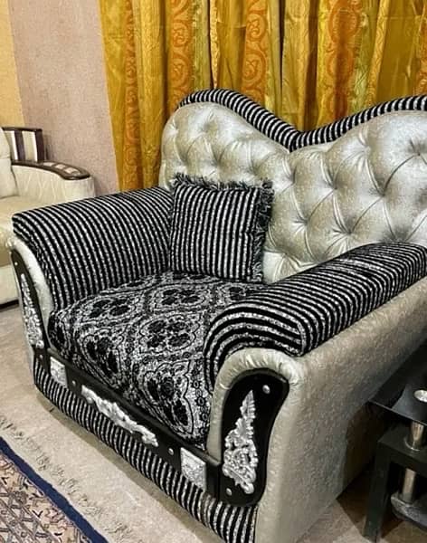 2 sets of 5 seater sofa in good condition 3