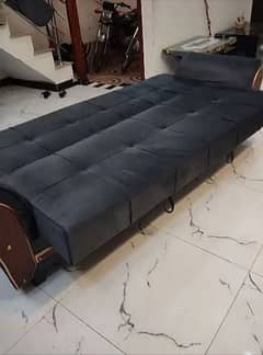 Almost New Sofa Cumbed in excellent condition