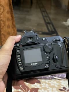 Nikon DSLR D70