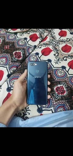 oppo a7 4ram 64gb with charger 10/10 condition