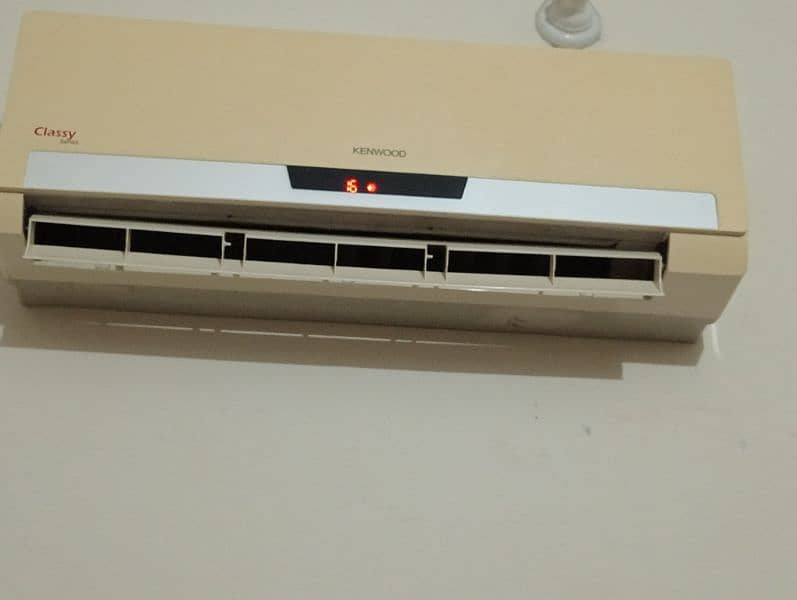 Kenwood Split Ac with  double wings jamboo size outer 3