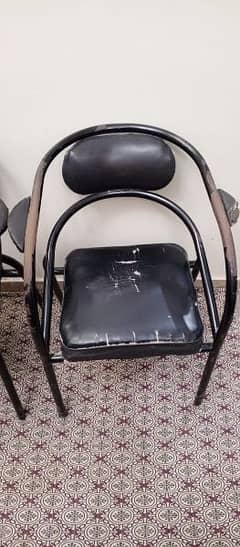 pack of 4 Chairs office use Black clr