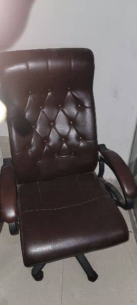 Executive Office Chair 0