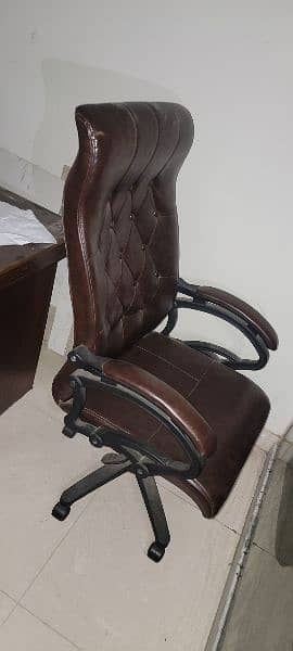 Executive Office Chair 1