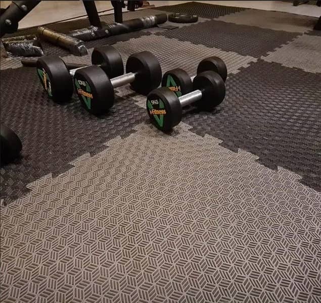 Gym Floor mats tiles interlock 2.5x2.5  (20mm) 2