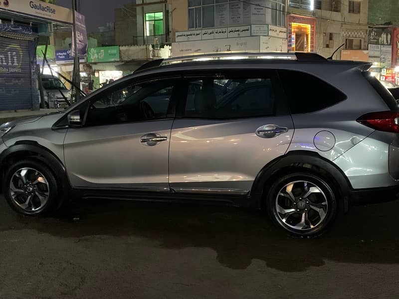 Honda BR-V 2018 in Prestine Condition 10