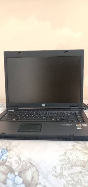 HP AMD C2 Due Laptop 9/10 5