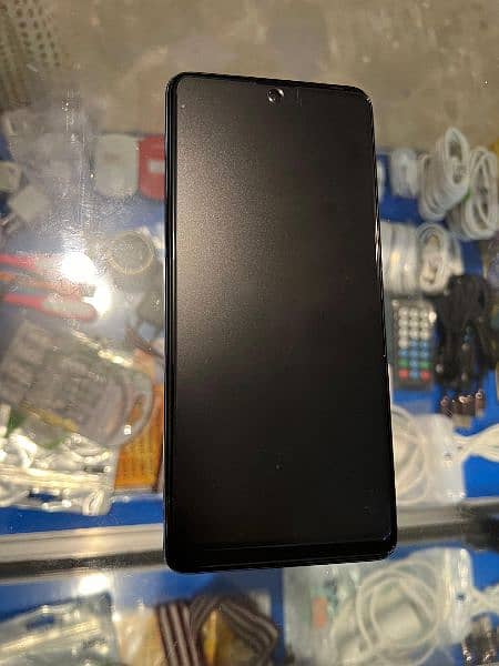 infinix hot 40 Pro 16/256 3