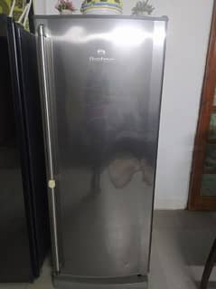 vertical freezer