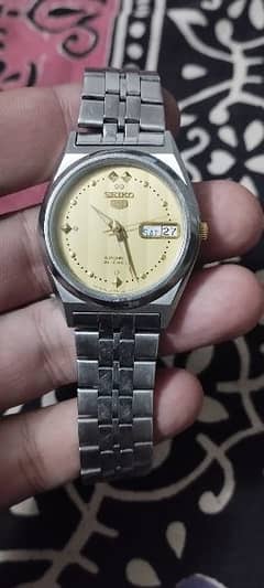 seiko 5 100% orignal automatic 10by10 urgent sale