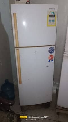 used fridge with excellent condition Samsung company