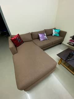 L-Shaped 5-Seater Sofa in Great Condition - Flexible Configuration