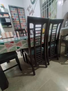 DINING TABLE FOR SALE