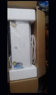 New AC ha kenwood 1ton for sale ONly 2 days Use hai