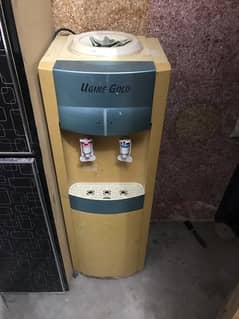 water dispenser hot and cool very good condition