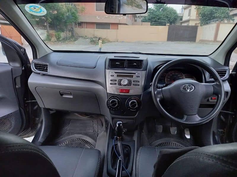 Toyota Avanza 2013 6