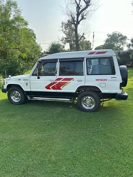 Mitsubishi Pajero 1985 2.4td 4x4 11