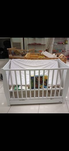 baby cot