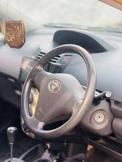 Toyota Vitz 2007