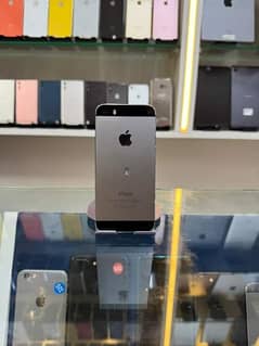 IPhone 5s Stroge 64 GB PTA approved 0317=7783=352 My WhatsApp