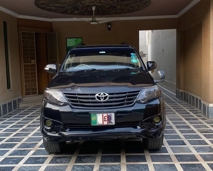 Toyota Fortuner 2013 2