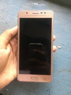 Samsung Galaxy j7 max