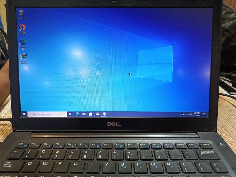 Urgent sale Dell Latitude 7290 i7 8th generation 16GB Ram 256GB SSD 1