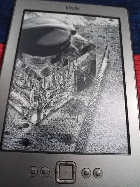 Kindle 4th Generation ebook reader 0