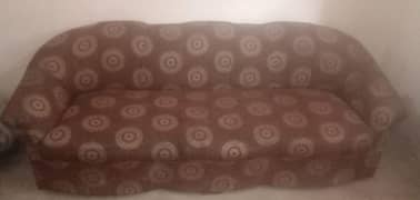 sofa in good quality fabric and 10/10condition