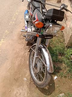 bhot achi bike ha jis na Lena ha ranta key 03458365640