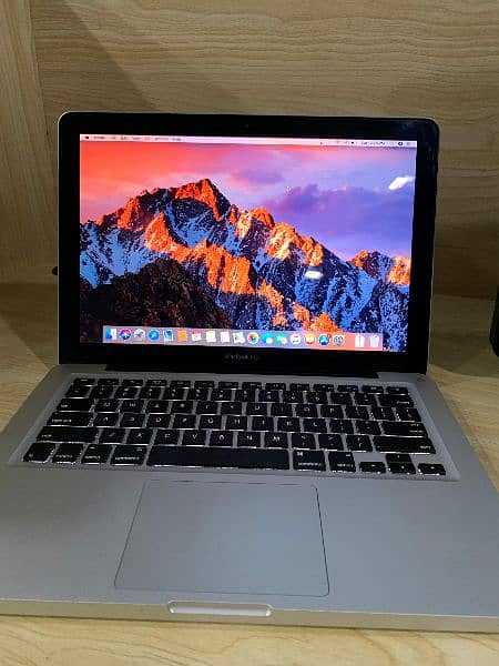 Apple MacBook Pro 2011 0