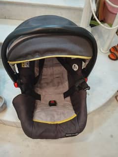 infant baby seat from Graco