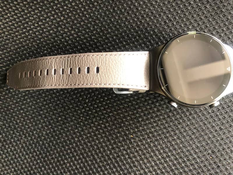 Huawei watch GT2 pro with box complete accessories, slightly used, lik 1