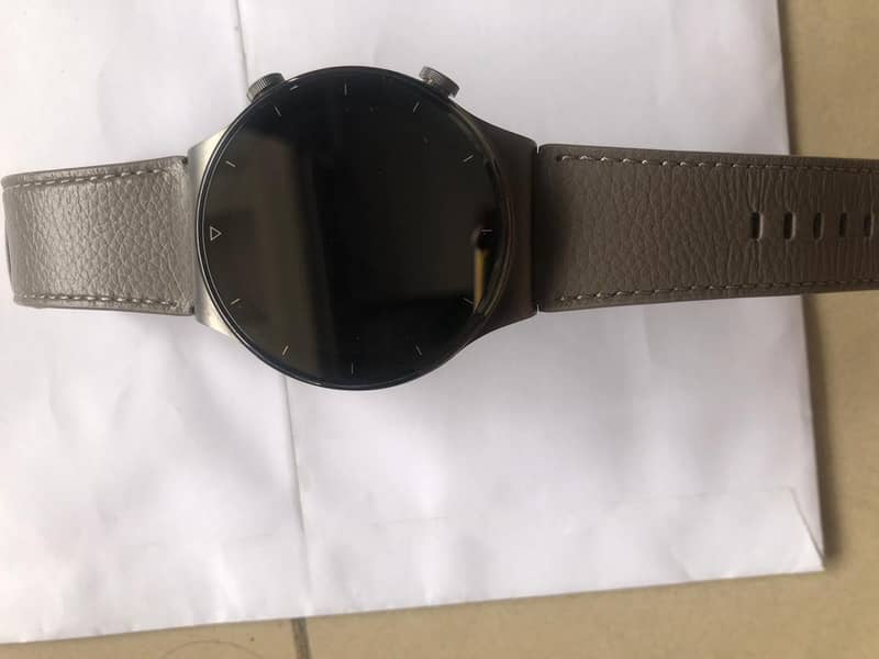 Huawei watch GT2 pro with box complete accessories, slightly used, lik 4