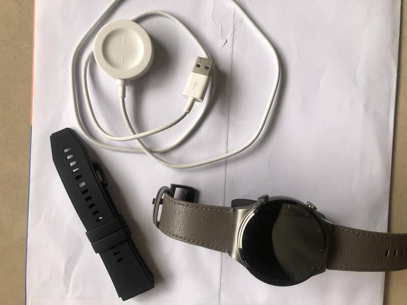 Huawei watch GT2 pro with box complete accessories, slightly used, lik 7