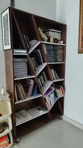 Book shelf 0