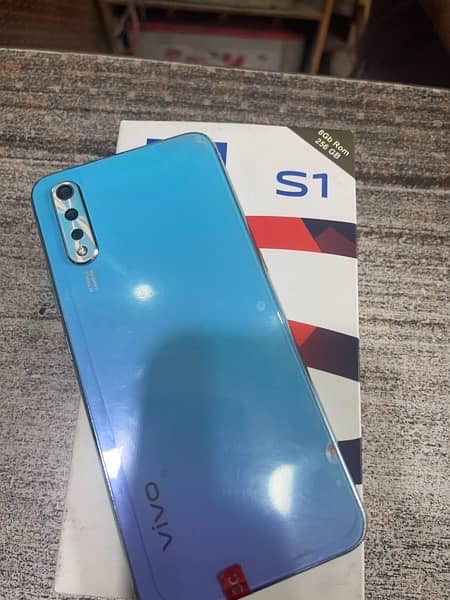 VIVO S1 1