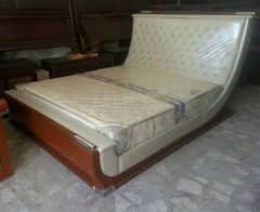 Chenone double bed