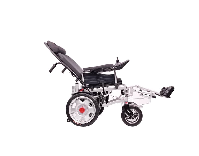 Electric wheelchair with remote control seat reclining 90RR 1