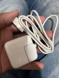 Apple ipad mini 5 ka 100% original box pulled charger hy