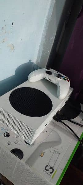 Xbox Series S with box 5