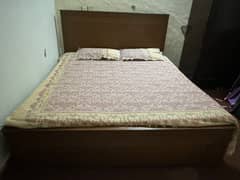 brand new wooden king size bed