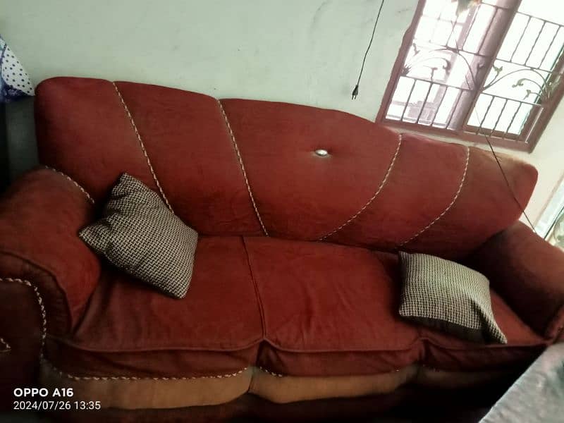 sofa set in use 1