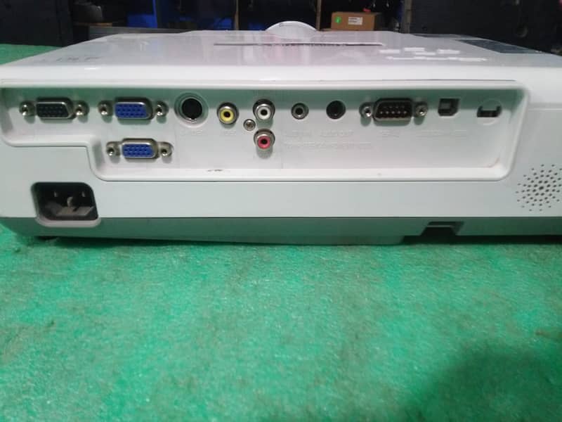 Original Mitsubishi Projectors XD5000U on very reasonable price 4