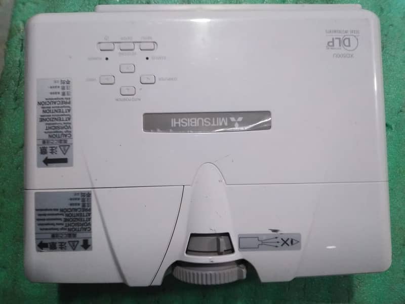 Original Mitsubishi Projectors XD5000U on very reasonable price 6