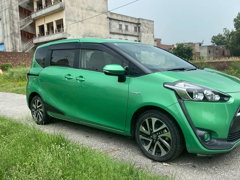 Toyota Sienta 2018 3