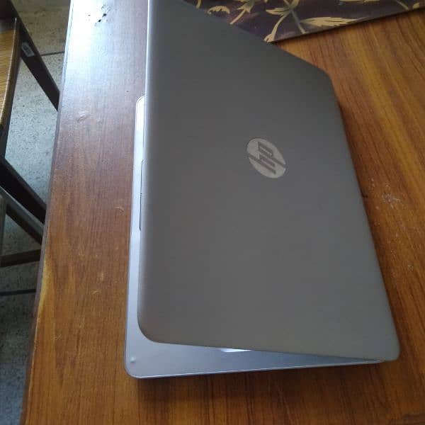 Laptop hp core i7 6th gen. 840 G3 touch. 0