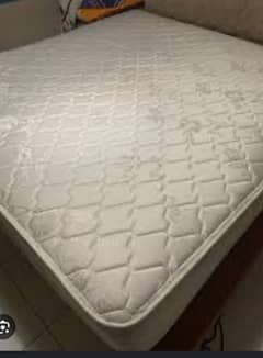 almost new condition king size mattress